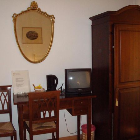 Albergo La Sfinge К'юзі Екстер'єр фото