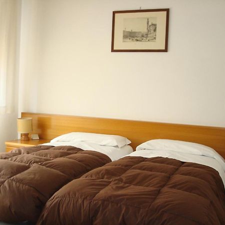 Albergo La Sfinge К'юзі Екстер'єр фото